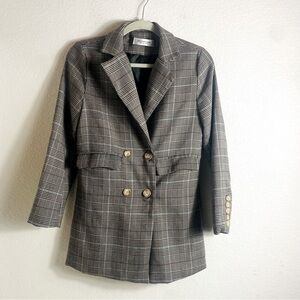 Chujian Studios Three Buttons Mid Length Plaid Size: Medium